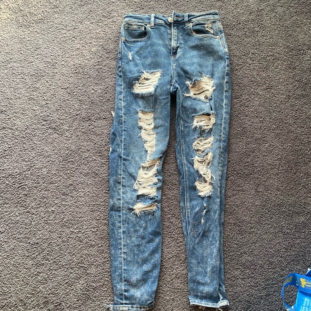 American Eagle STRETCH Ripped Jeans